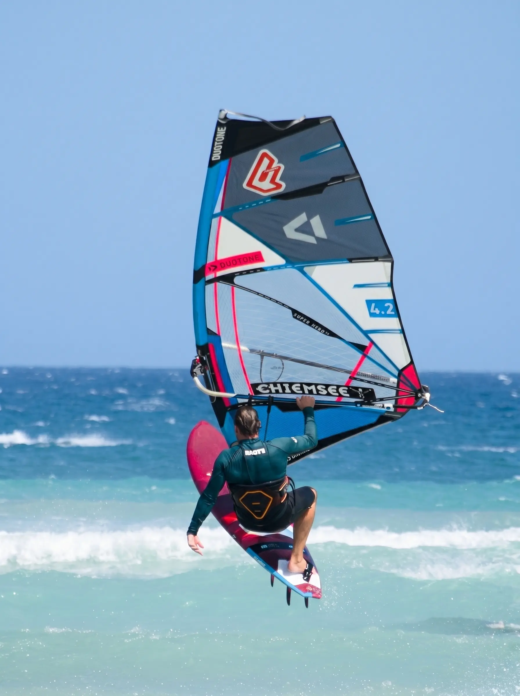 Windsurfer auf dem Wasser — Unterricht